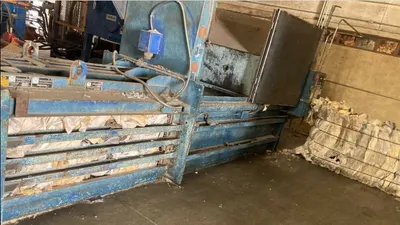 Horizontal Baler, 47x42 Inch Compactor Chute, 20 HP Motor