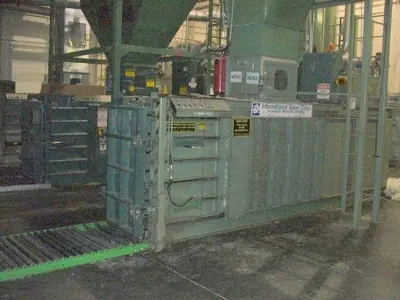 International Baler, C-54, 44x27x54 inch Chamber