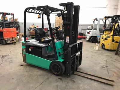 Mitsubishi, FB18KT, 2007, 3500 lbs Capacity, 3-Wheel Sit-Down Rider, 83-189 Triple Stage Mast, 36V