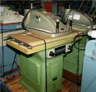 Sandt, Model 410, 20 Ton Swing-Head Clicker Die-Cutting Press, 1016x508mm Bed, 2 HP