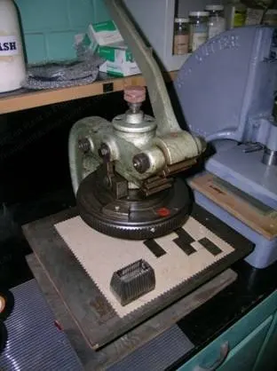 Naef, Model B 1446, Sample Cutting Punch Press, Manually Operated, 1x2 inch Serrated Die