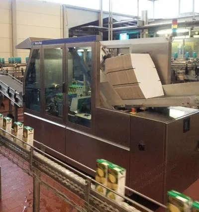 Tetra Pak, TBA/8, 1997, 1000 ml Slim Line, 6000 pph, with PT/8 Pull Tap and TCAP/47 Screw Cap Applicators