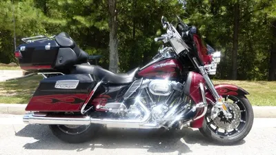 Harley-Davidson, Electra Glide CVO Ultra, 2011, 1802cc, 27444 Miles, Black Ember/Rio Red