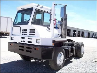 Capacity, Yard Spotter, 2002, New Cablift Pump, New Batteries