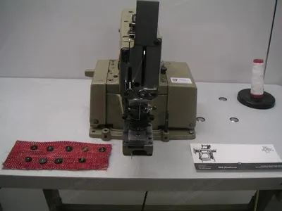 Brother, B917, Chainstitch Button Sewing Machine, Complete on Unit