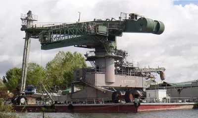 Siwertell Barge Mounted Ship Unloader, 600 TPH, 30,000 DWT Capacity