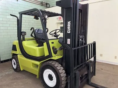 Clark, CMP40D, 2007, 8000 lbs Capacity, Triple Stage Mast, Diesel