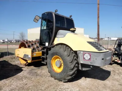 Volvo, SD100F, 2011, 84" Vibratory Padfoot Compactor, 1952 Hours, Cummins Diesel