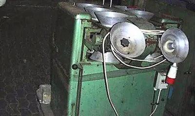Tremöhlen, KAM, 1968, Forming Machines for Cones, Rounding of Edges, 2 Conveyors