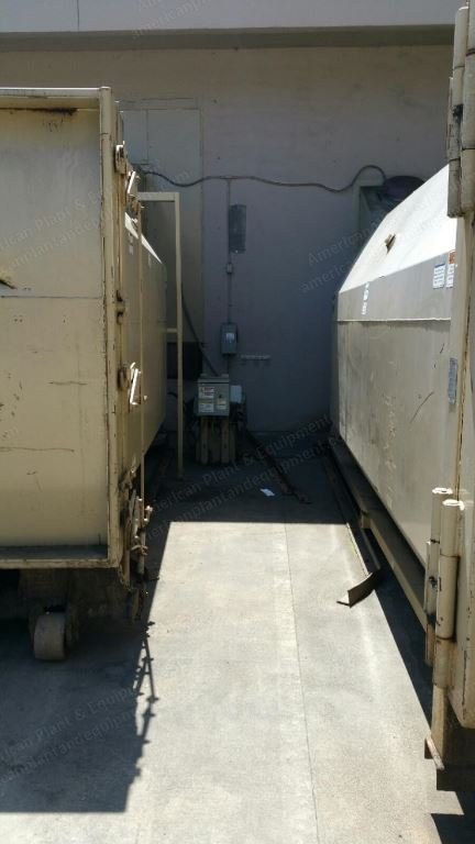 Marathon, RJ-250SC, 2005, Self-Contained Compactor