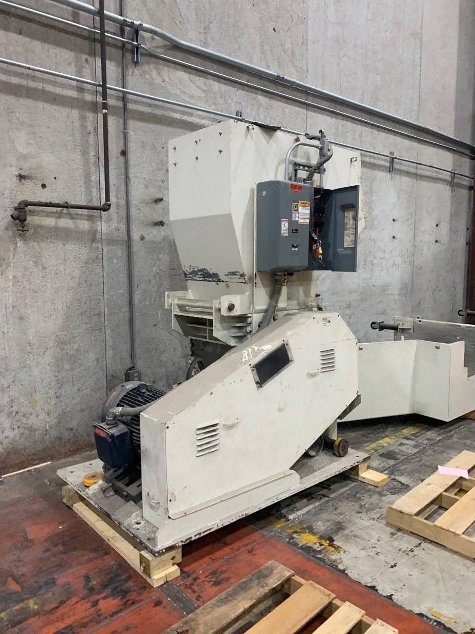 LR Systems, SGOS 1624, Granulator Cutting Chamber