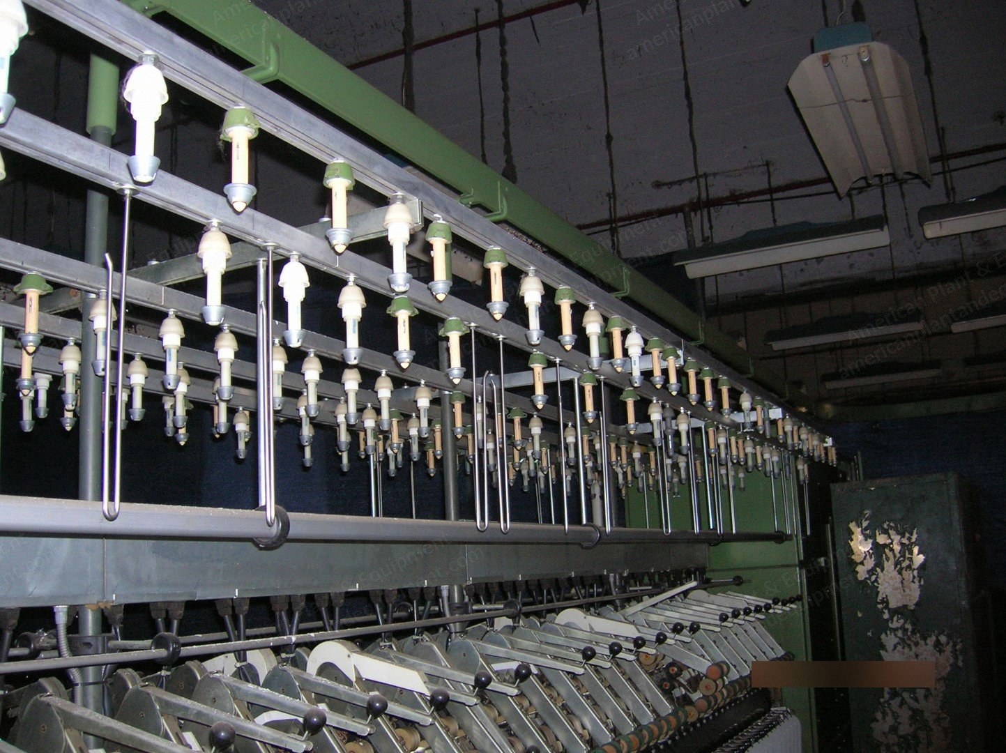 Zinser, 421 E, Ring Spinning Frames, 400 Spindles, 82.5mm Pitch, 52mm Ring Diameter