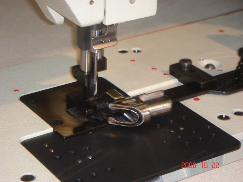 Singer, R-300, Sewing Machine for Pillow Top Tape Edge Binding, Chain Stitch, 50mm Thickness