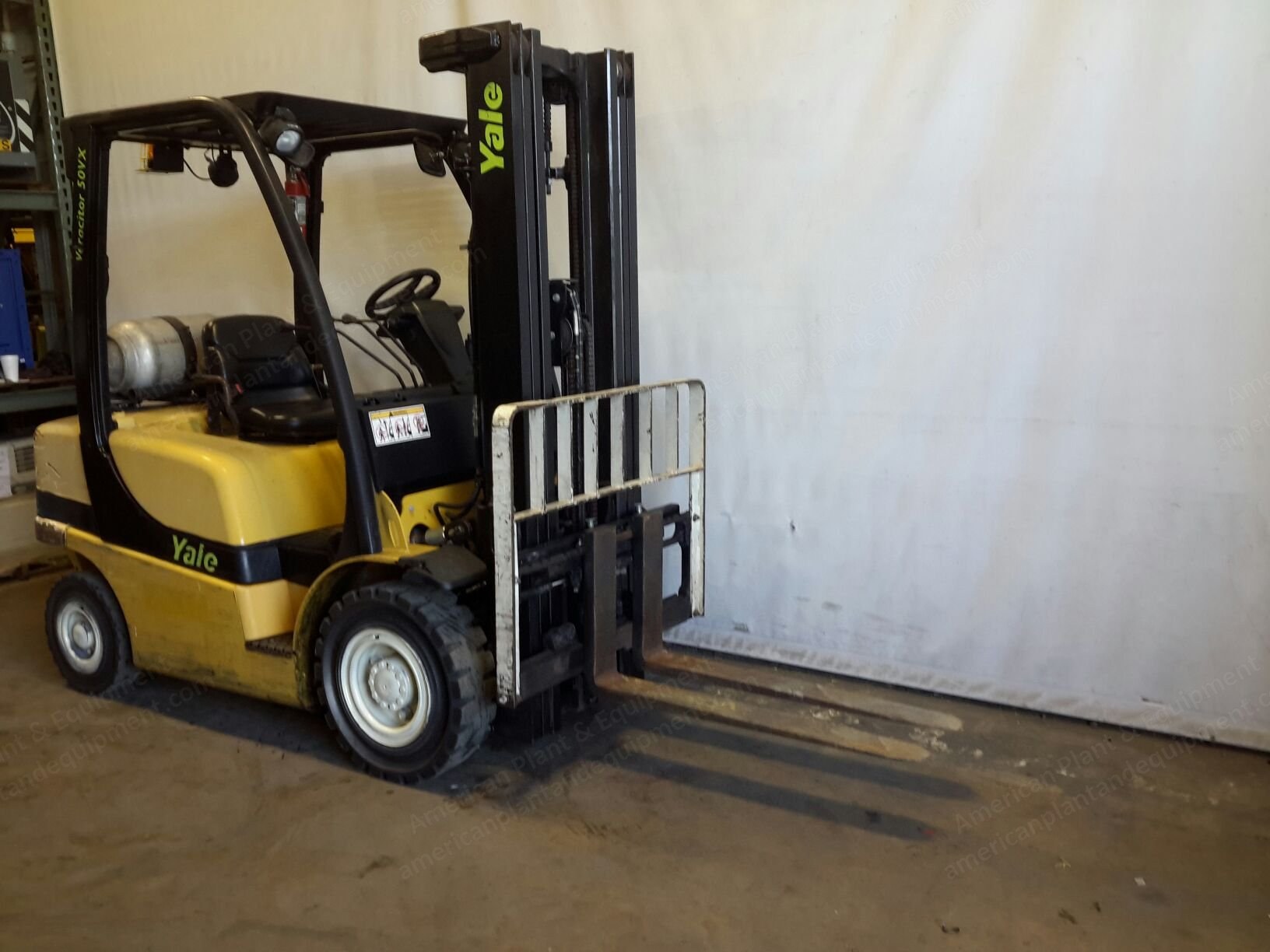 Yale, GLP050VX, 2007, LP Gas Forklift, 5000 lbs Capacity, 90/200 Inches Triple Stage Mast, Sideshift, Solid Pneumatic Tires