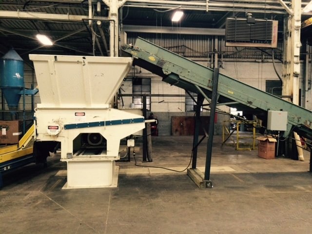 Vecoplan, RG42 XL 60, 2005, Single Shaft Shredder, 60 HP, 48 Cutters, 15" Rotor