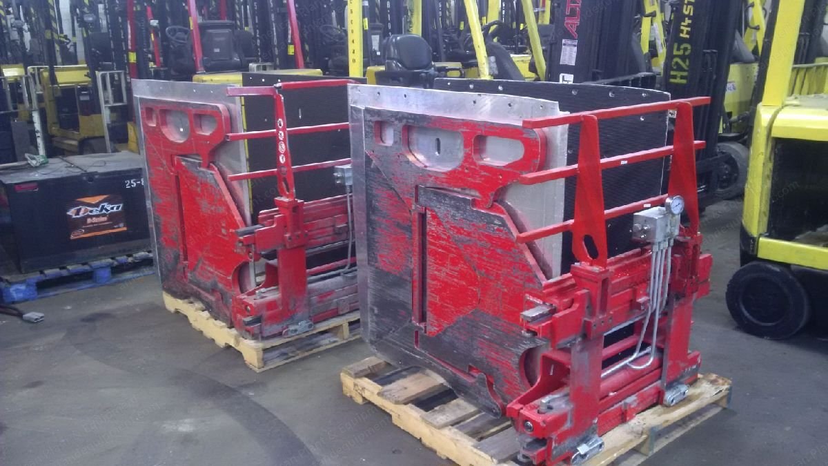 Bolzoni, KS16Z6AR01, 2013, Forklift Clamps, 3500 lbs Capacity, 75 inch Max Opening, 48x48 inch Pads