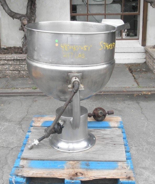 Groen, D60, 60 Gallon, Stainless Steel Jacketed Kettle, Manual Tilt, 30x25 inch Bowl