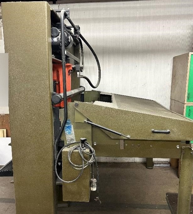 Atom, HSP-588, 2003, Traveling Head Die Cutter, 25 Ton Capacity, 62" x 20" Bed, 19" x 19" Head