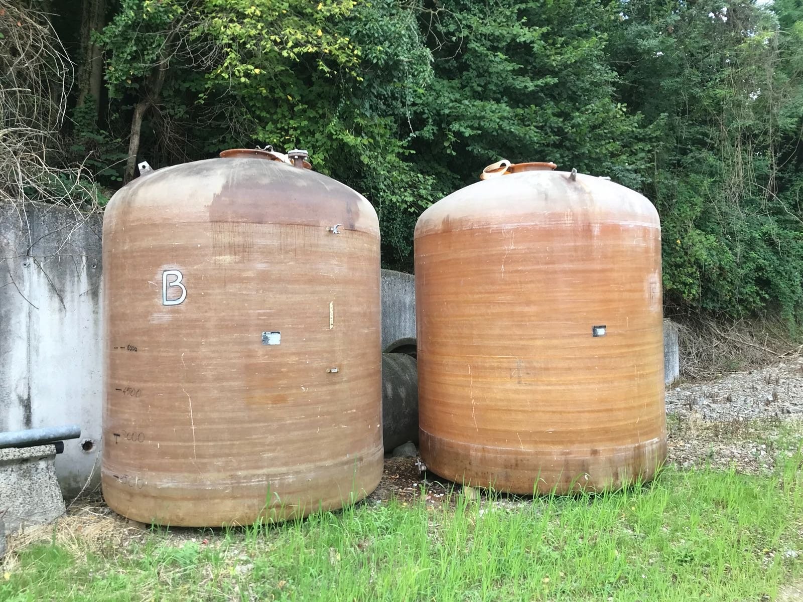 Vetroresin Liquid Tanks, 9000 Liters Capacity