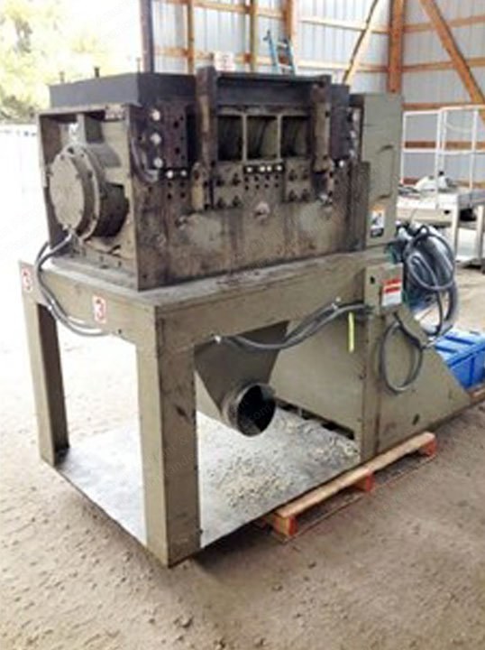 Cumberland, 37H, 1993, 150 HP, 15 Knife Helical Hog Rotor, Blower Discharge and Cyclone