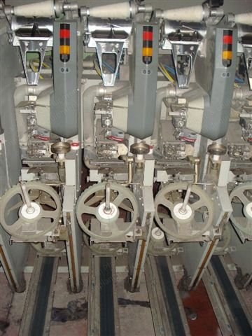 Schlafhorst, 338, 2000, 50 Heads, 6" Pitch, 2 Auto-Doffing Trolleys