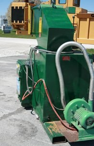 Foremost, QG-1814, Grinder, 25 HP, 18x14 Inch Infeed, 2-HP Vacuum Discharge