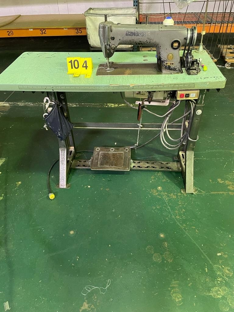 Singer, 251-1, Single Needle, Industrial Lockstitch Sewing Machine