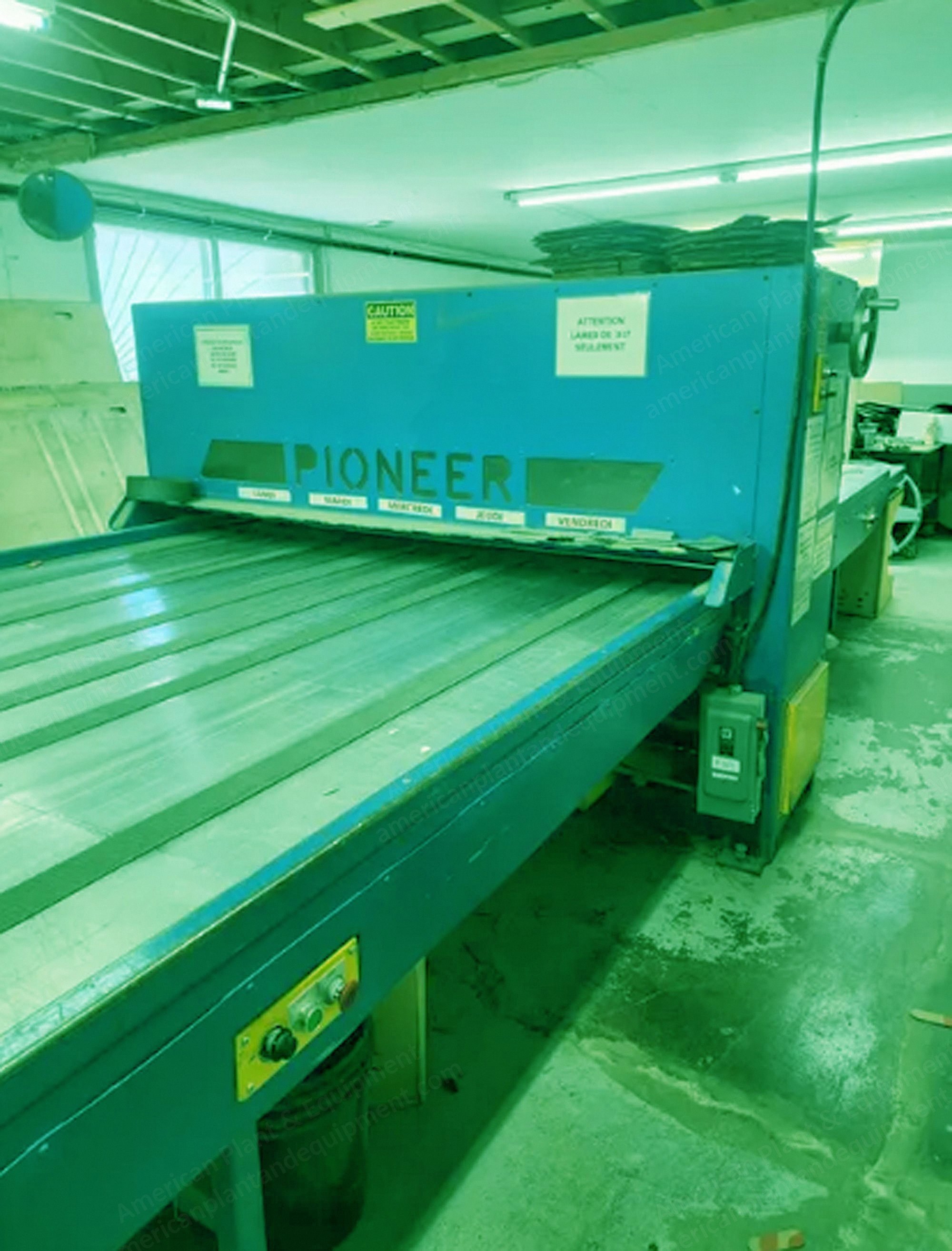 Pioneer, 80, Flatbed Roller Die Cutter, 80 in. Width, Powered Tables