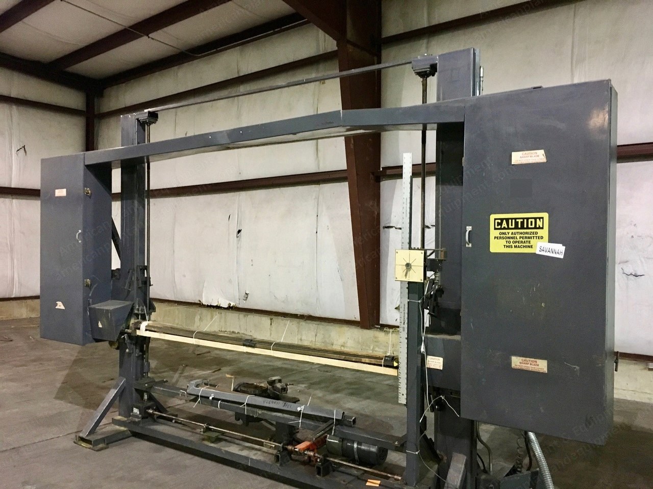 Pontotoc, Horizontal Foam Panel Cutter, 87 inch Working Width, 50 inch Bun Height, Vacuum Table