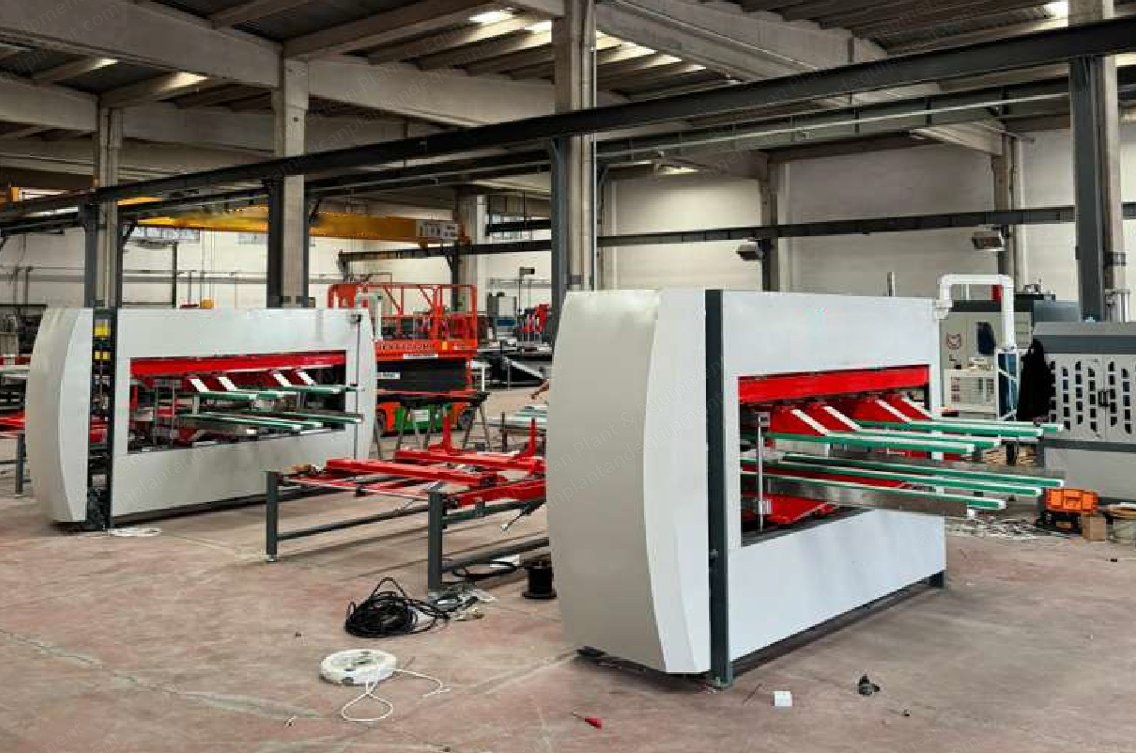 Lineer, MT-CVR/1000, Mattress Covering Machine, 10 kW, PVC Belt System