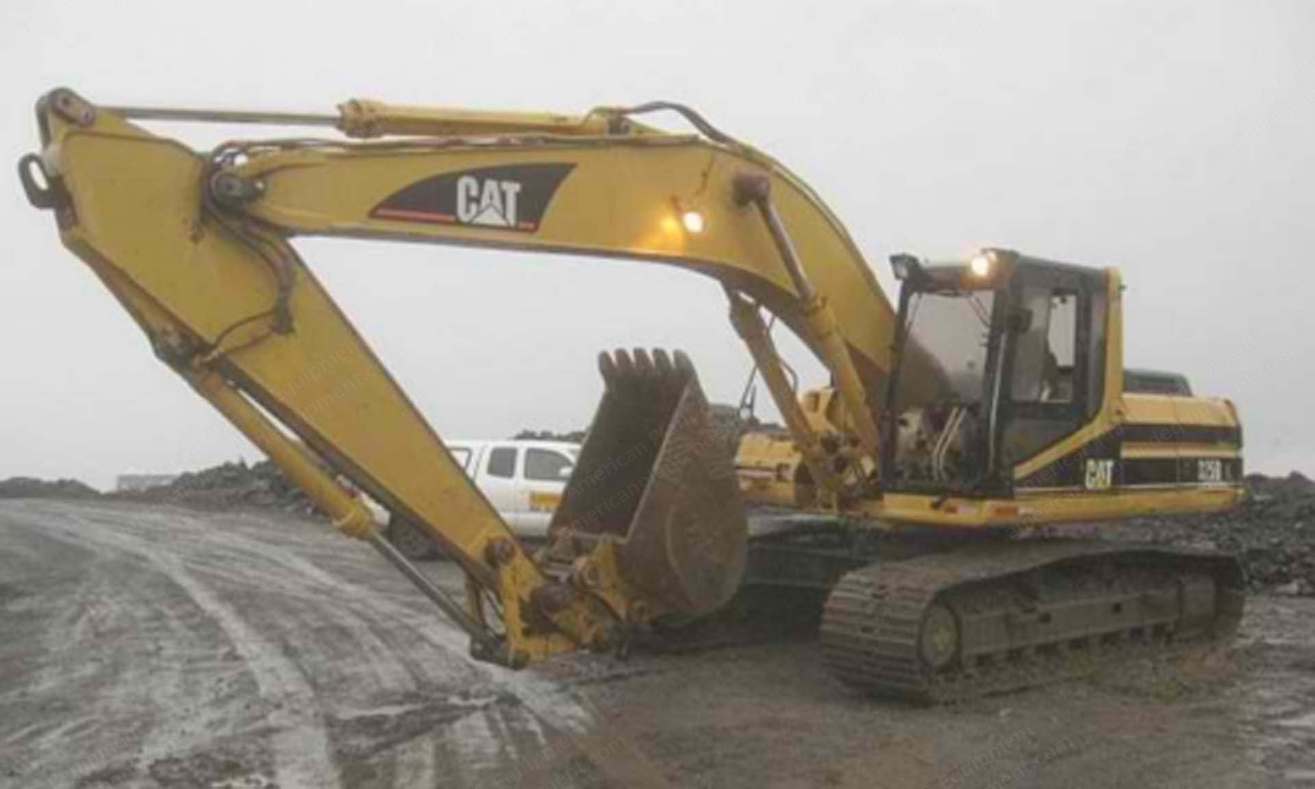 Caterpillar, 325BL, Excavator, 20'2" Reach, 42" Bucket, 10'6" Stick