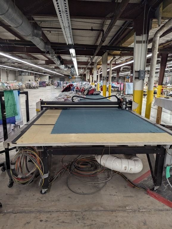 Gerber, 2000, 72" Wide x 36' Long, Single Ply, Vacuum Table