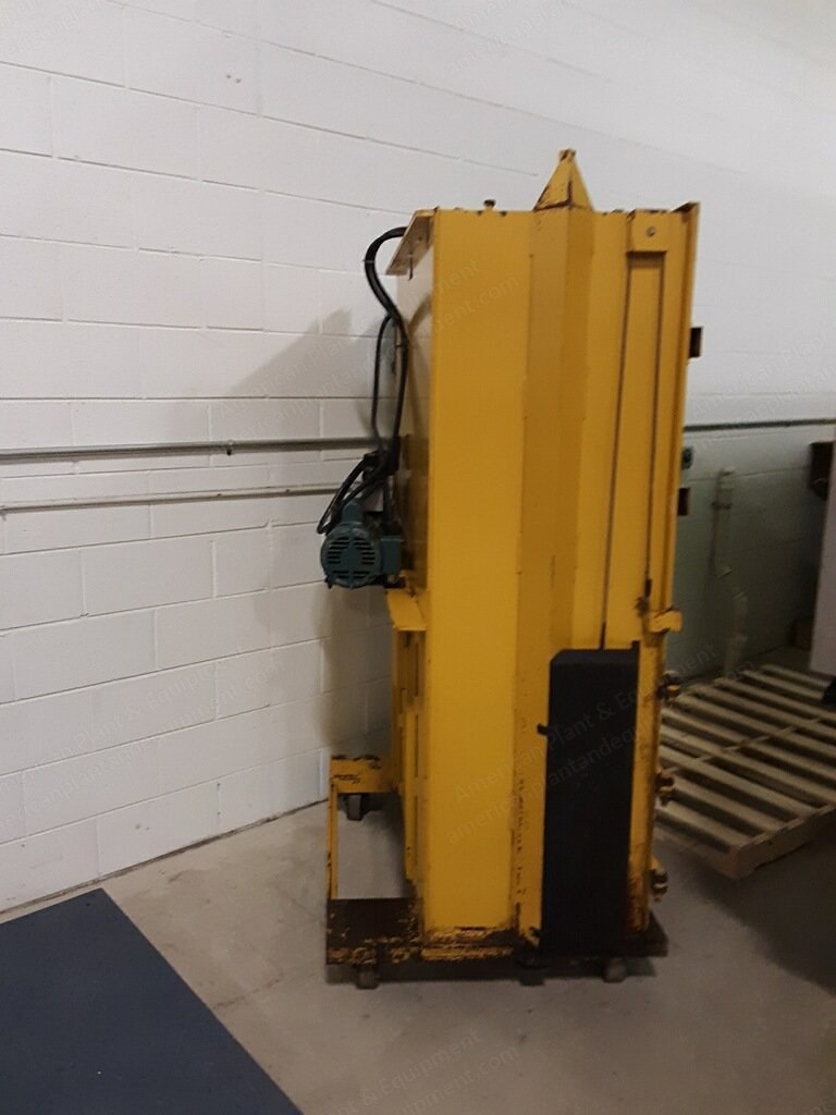 Ver-Tech, M42BC, Low Profile Vertical Baler, 22x42x30 Inch Bale Size, 20x42 Inch Feed Opening, 230/115V