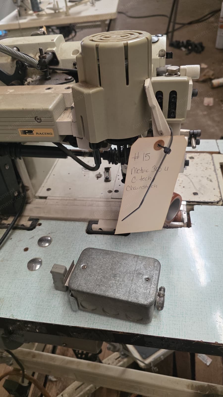 Singer, 300U, Chainstitch Sewing Machine, Special Drive