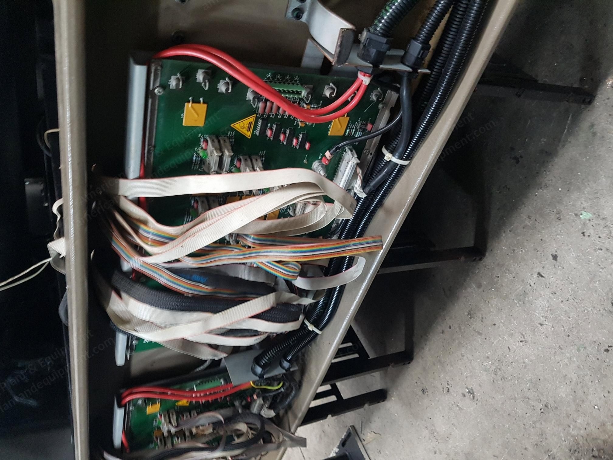 Staubli, LX 3200, 2001, 5120 Hooks (3600 Working), JC5 Controller, M5 Modules