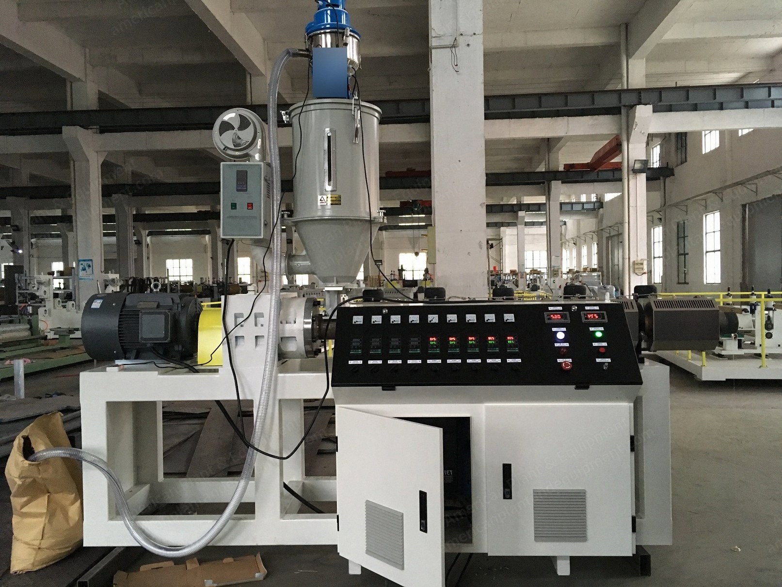 NovaStar, NN129, Meltblown Fabric Production Machine, 600mm, 350 kg/24h Capacity, 65mm Extruder