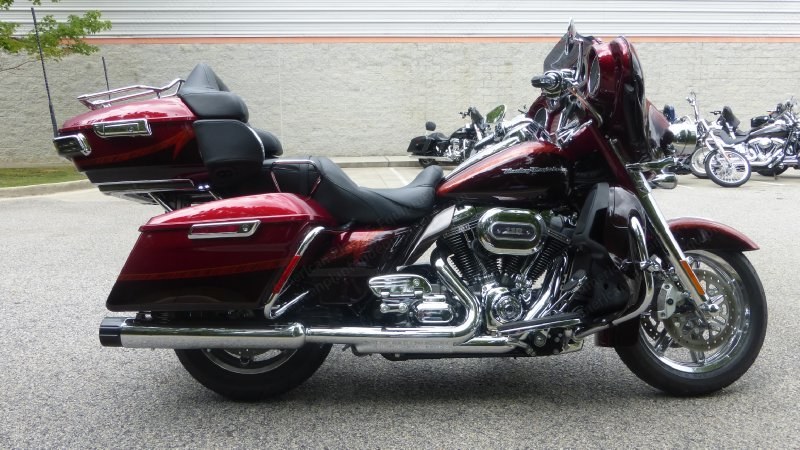 Harley-Davidson, Electra Glide CVO Limited, 2014, 1801cc, Twin Cam 110 Engine, 4439 Miles
