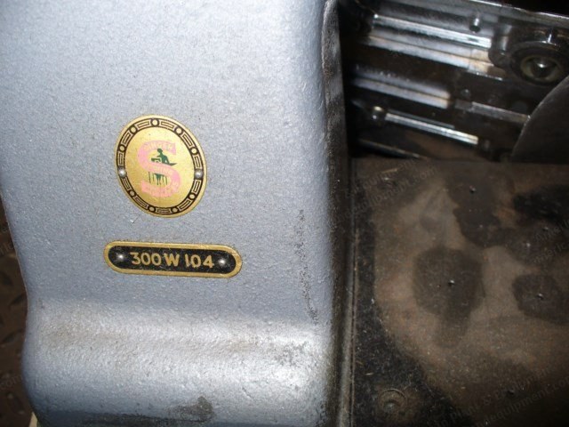 Union Special, P300-0/194, Sewing Head, with Table, Motor and Pedal