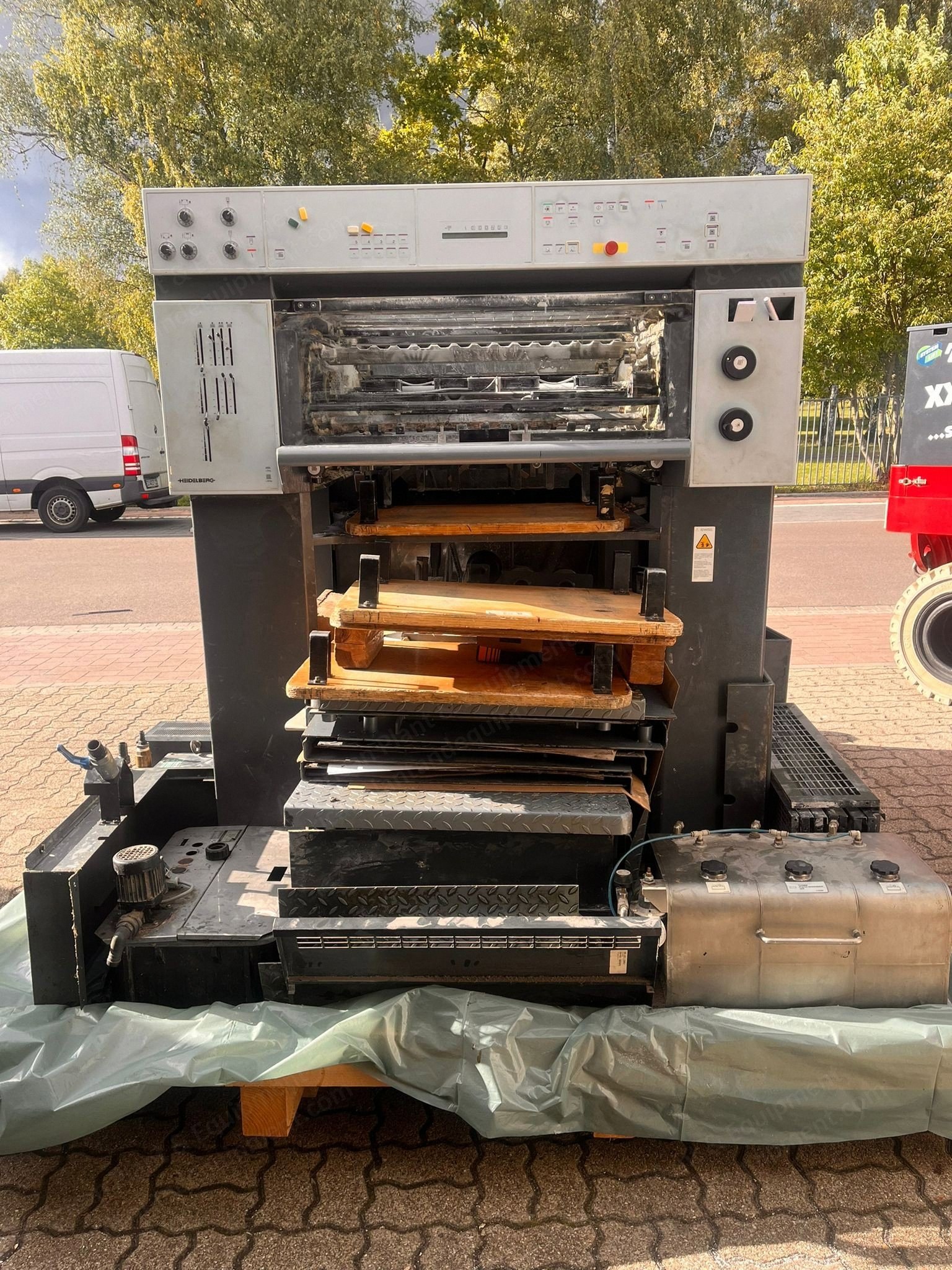 Heidelberg, SM74-4+L, 2003, 520x740mm, 4 Colors, Coater, 15000 SPH