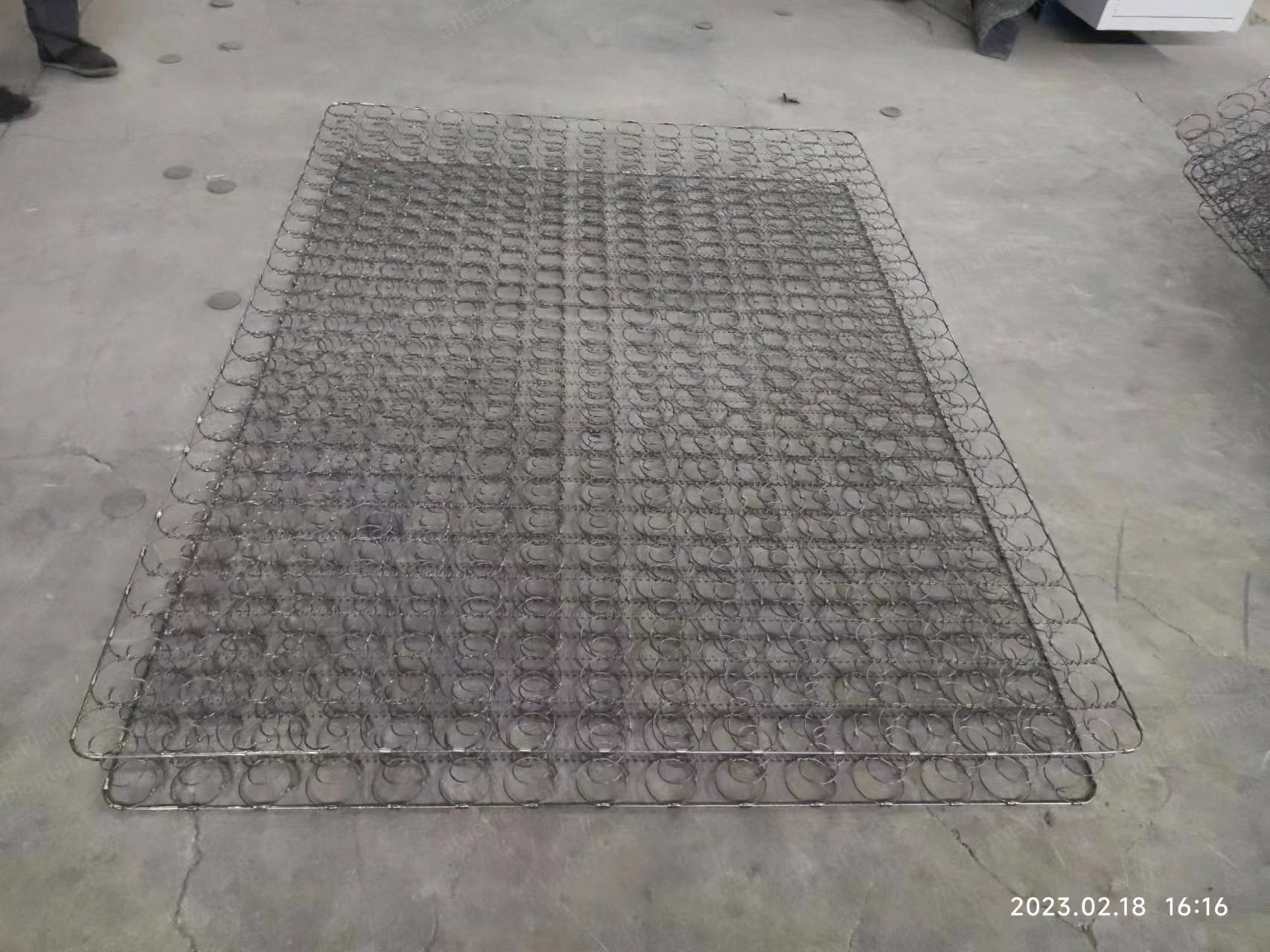 NovaStar, SB266, Queen Innersprings for Mattresses, 58.5x78x6 Inches, 5 Turn, 390 Coil