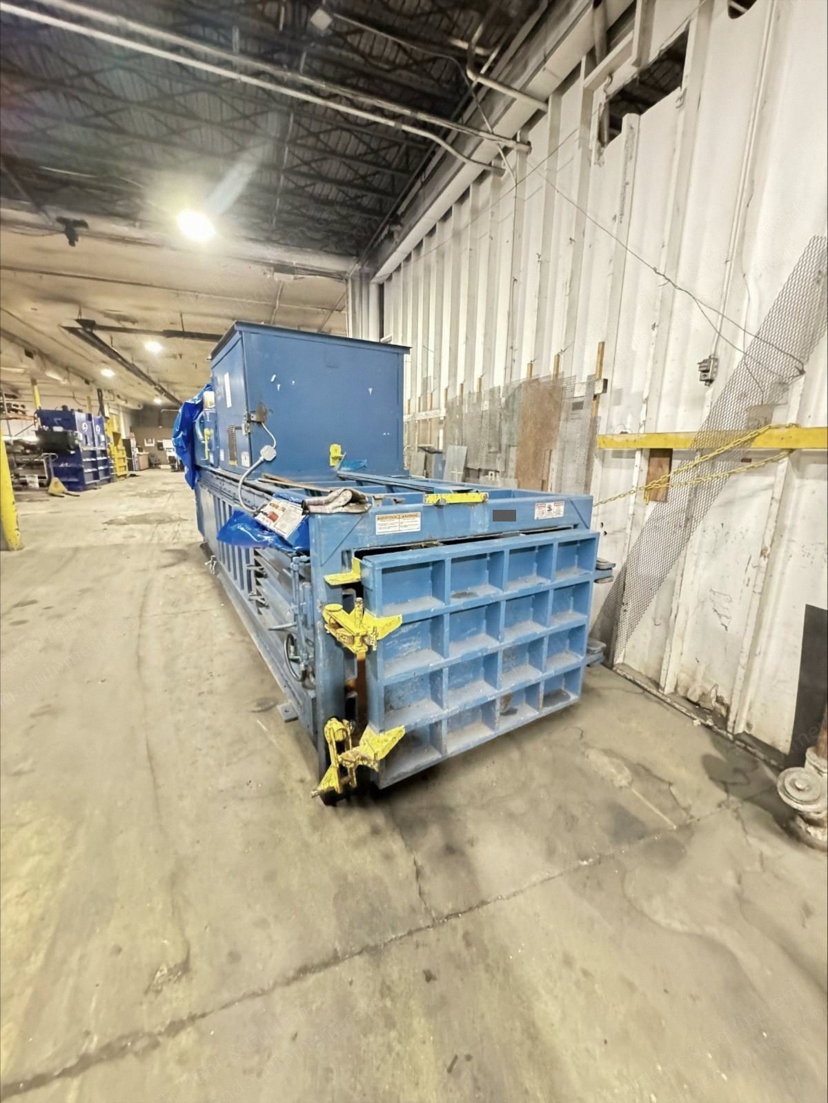 International Baler, IBC NA-1296, 36" x 48" x 72" Bale Size, 30HP, 150,800 lbs Force