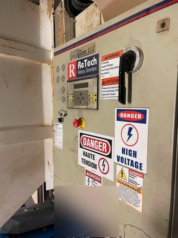 Vecoplan, RG 52/100 SPK, Vertical Grinder, 52x54 inch Opening, 91 HP, 37 Cutters
