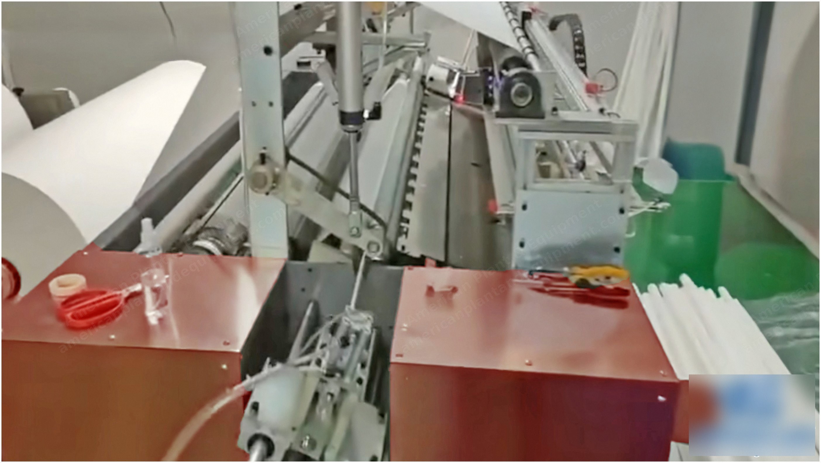 NovaStar, Y-2000, Gauze Bandage Rolling and Cutting Machine, Max Feeding Diameter 800mm, Max Feeding Width 140mm, 3.5 kW