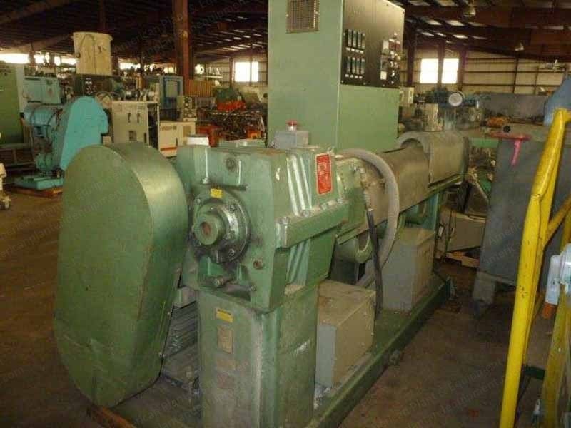 Davis Standard, DS-35 Mark VI, 1994, 3.5 Inches Extruder, 24:1 L/D, 60 HP Motor