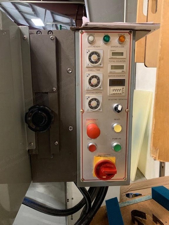 Freeman Schwabe, BP25-2050, 25 Ton Die Cutting Machine, 500x1250mm Bed, Lot with Compression Machine and Drill Presses