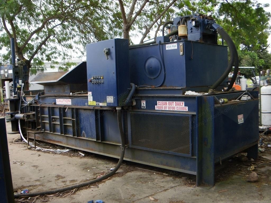 Max-Pak, HCE60FE-8, Horizontal Full Eject Baler, 9 Inch Cylinder, 50 HP Motor, 48x30x60 Inch Bale Size