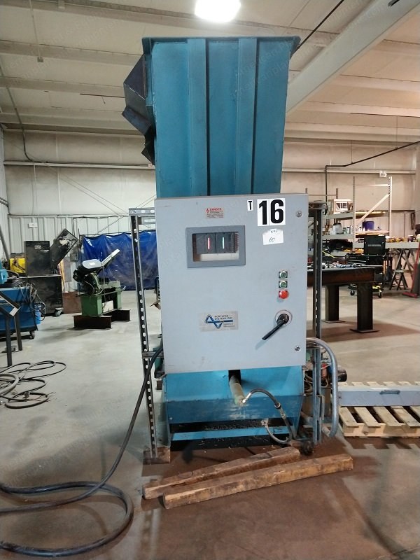 Vecoplan, VAZ 800, Single Shaft Shredder, 32" x 42" Hopper, 20 HP