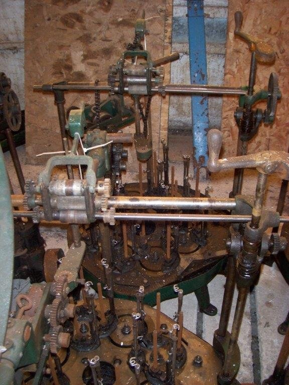 New England Butt, #3, 16 Carrier, Double Thick Braiders, Roll Type Take-Up, 18" & 24" Capstans