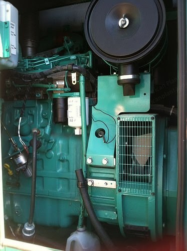 Cummins Onan, DGFC-5784246, 2006, 200 kW, Sound Attenuated Enclosure, 420 Gallon Base Tank