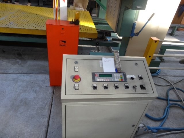 T4400 Horizontal Foam Cutter, 2004, 2200x4400mm, H 1300mm